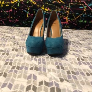 Women’s wedges size 7 1/2